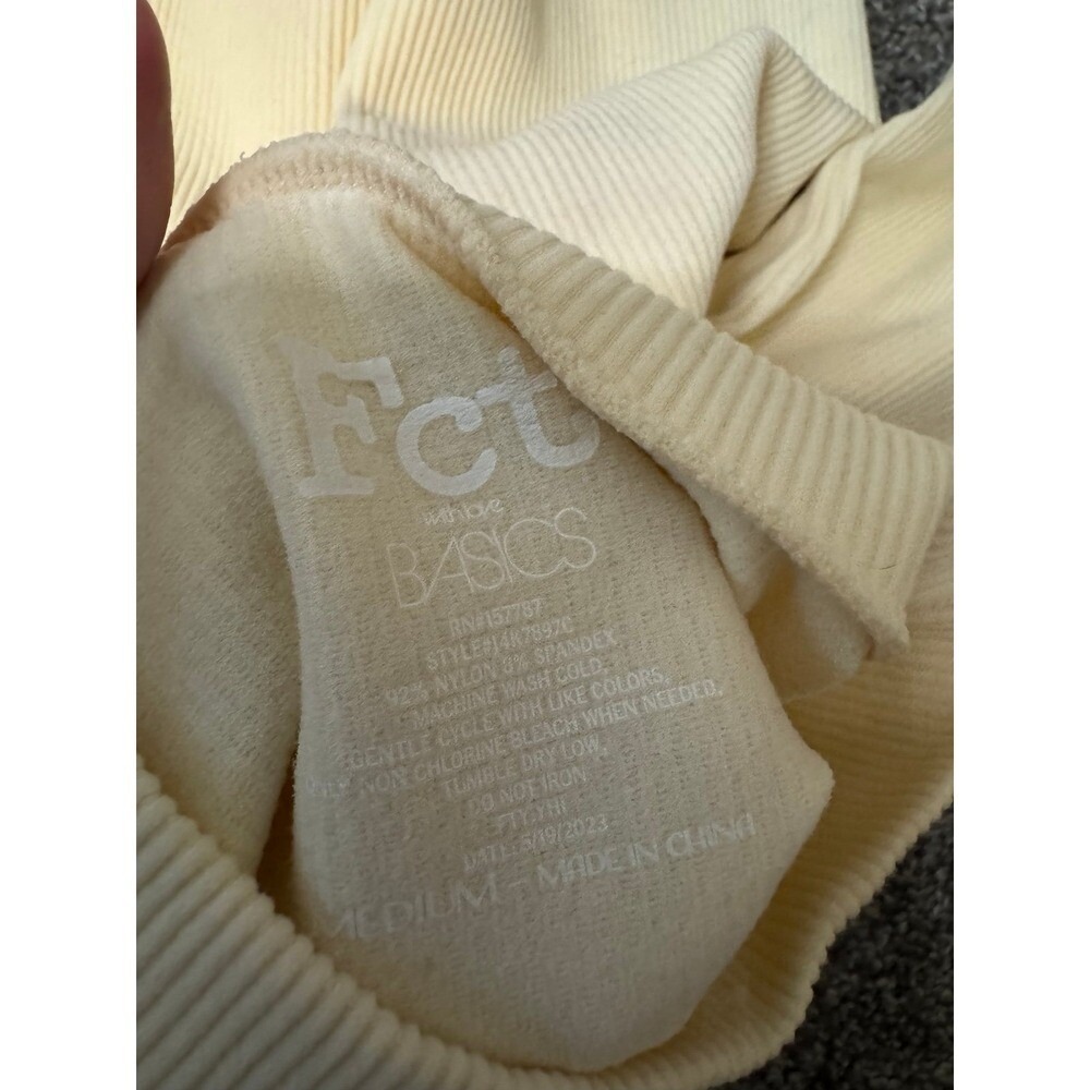 Sonoma Women's Cream Mountain Top Sweater - Small - Picture 4 of 7